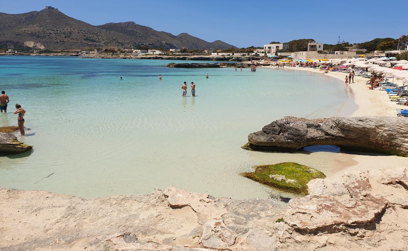 Foto af Stranden Lido Burrone med hvidt fint sand overflade