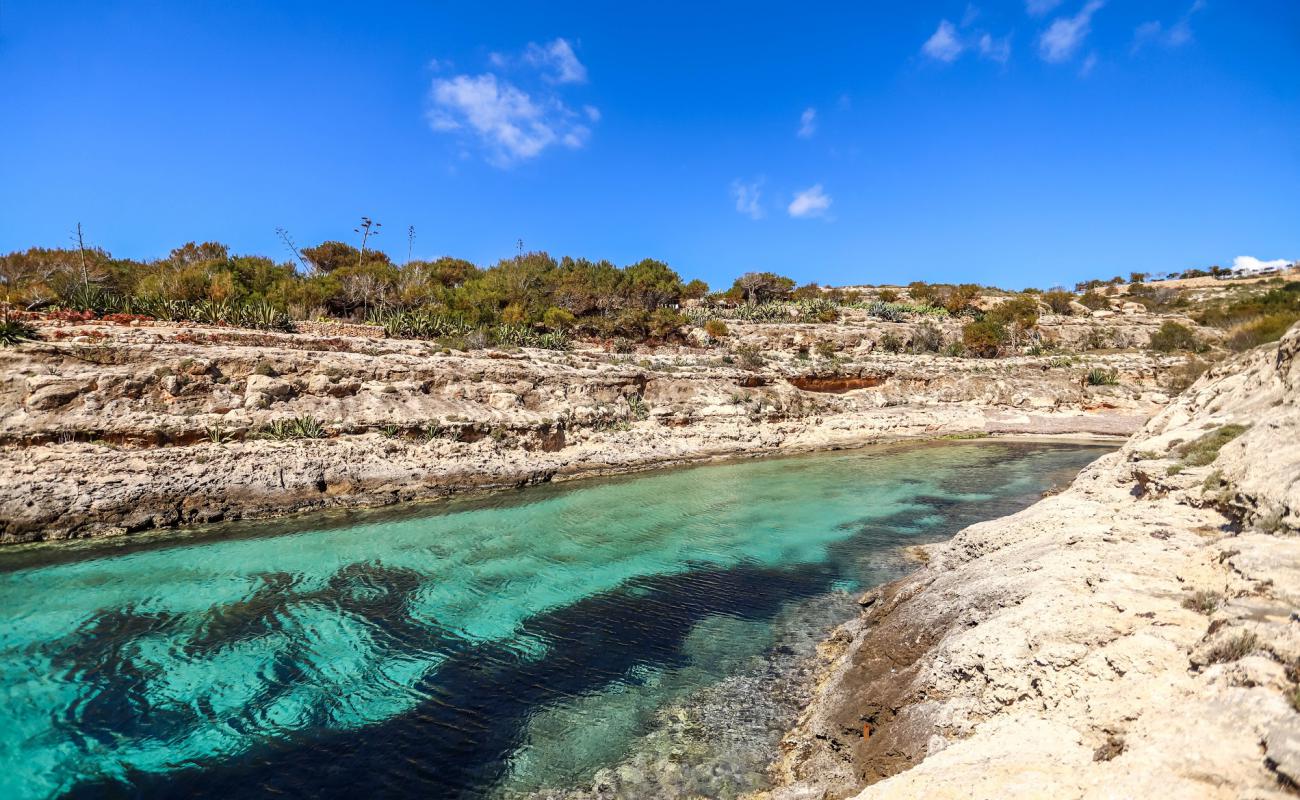 Foto af Cala Greca med lys sand overflade