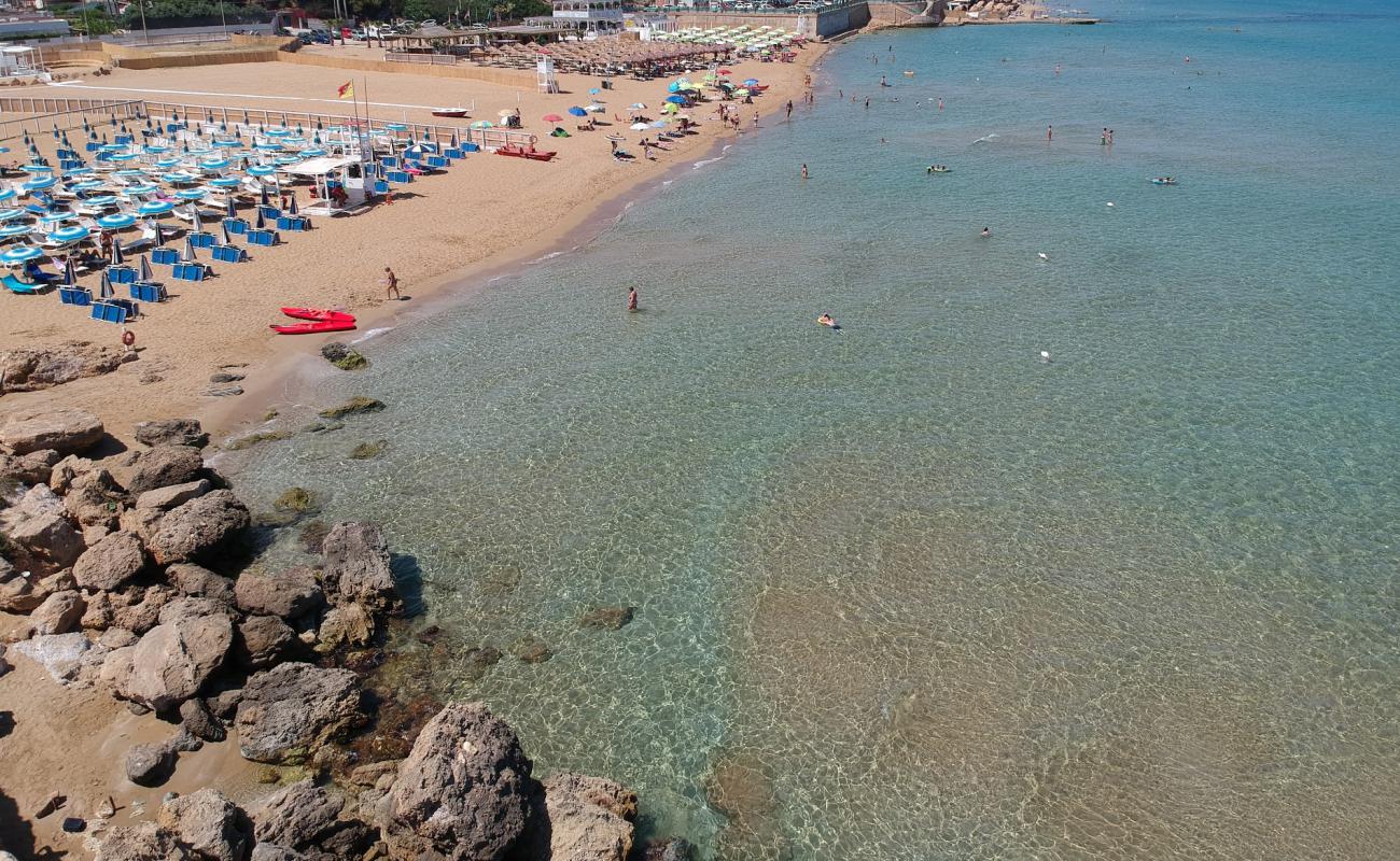 Foto af Spiaggia Di Lido Di Noto, Eloro med brunt sand overflade