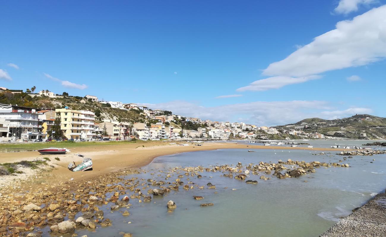 Foto af Marina Di Palma med let sand og småsten overflade