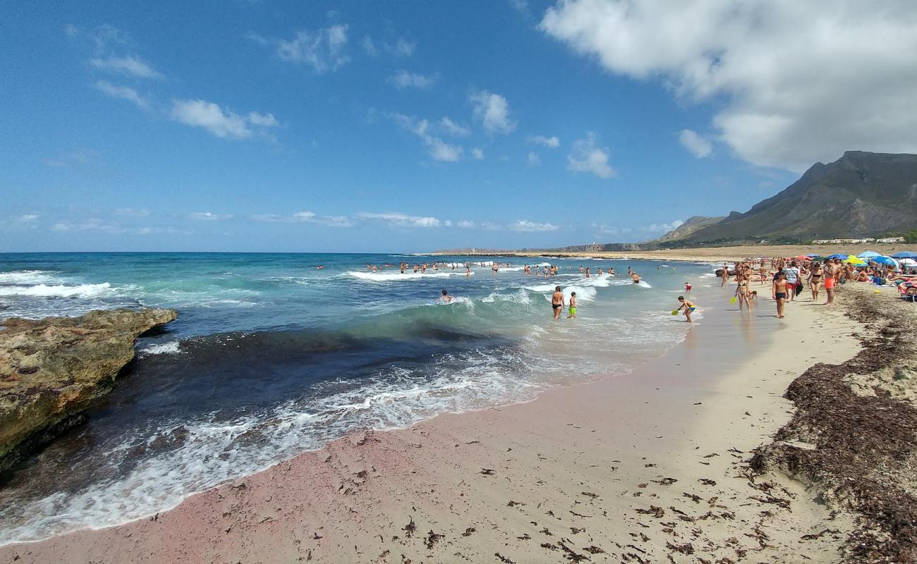 Foto af Màcari Strand med lys sand overflade