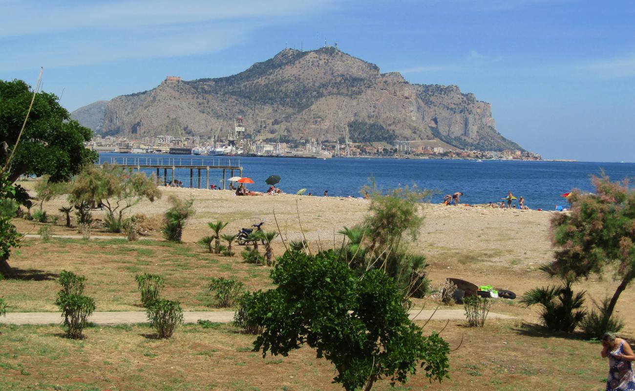 Foto af Palermo beach med grå fin sten overflade