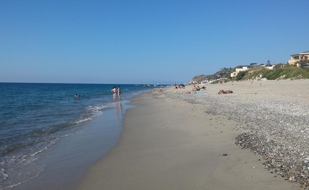 Foto af San Saba beach med lys sand overflade