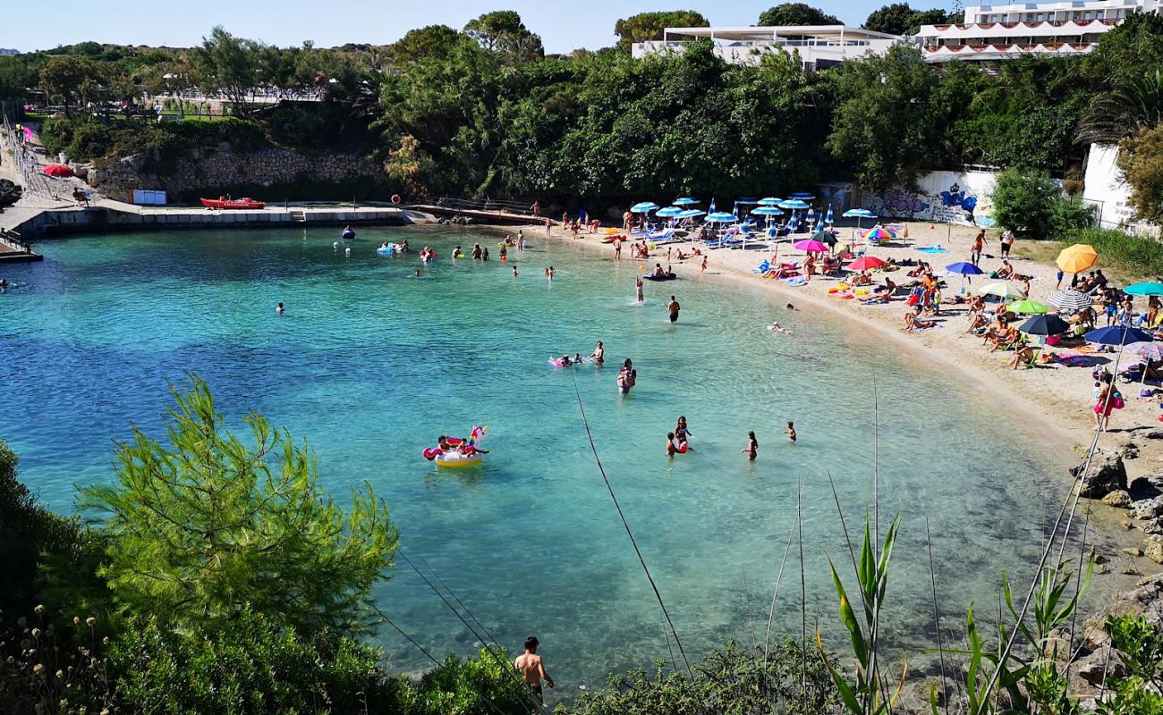 Foto af Spiaggia di Porto Cupo med brunt sand overflade