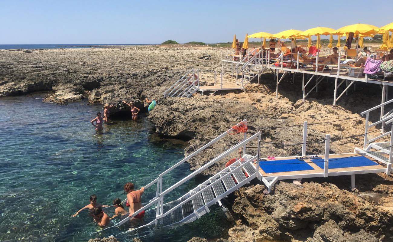 Foto af Spiaggia di Serra Cicora II med betonovertræk overflade