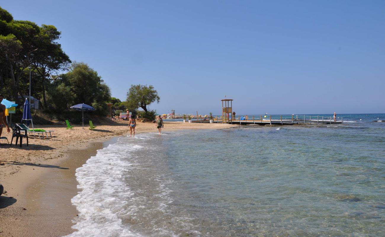 Foto af La Vecchia Torre med lys sand overflade