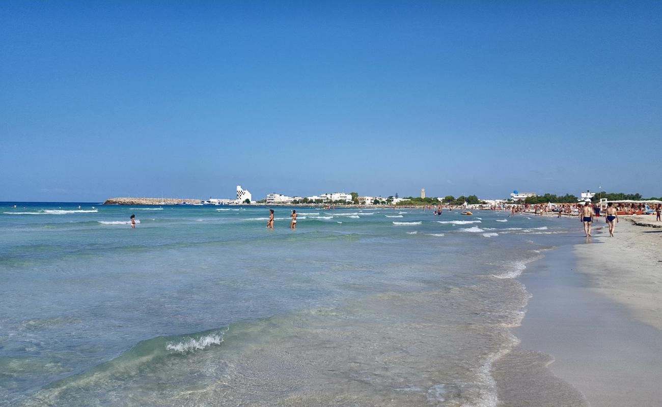 Foto af Torre San Giovanni Strand med lys fint sand overflade