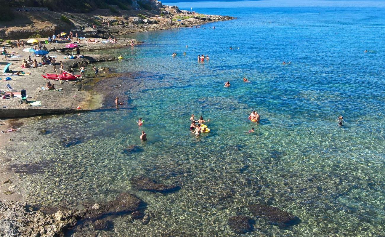 Foto af San Gregorio beach med sten overflade