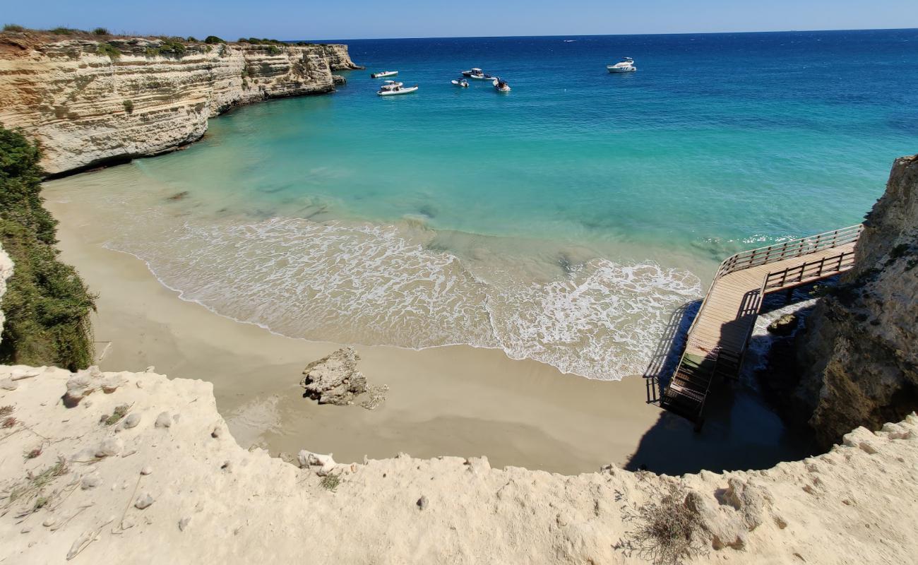 Foto af Spiaggia di Mulino D'Acqua med lys sand overflade