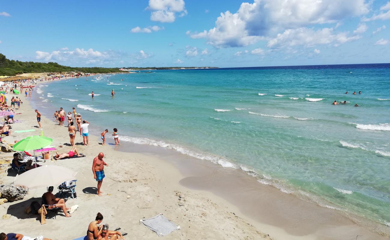 Foto af Spiaggia Baia dei Turchi med lys sand overflade