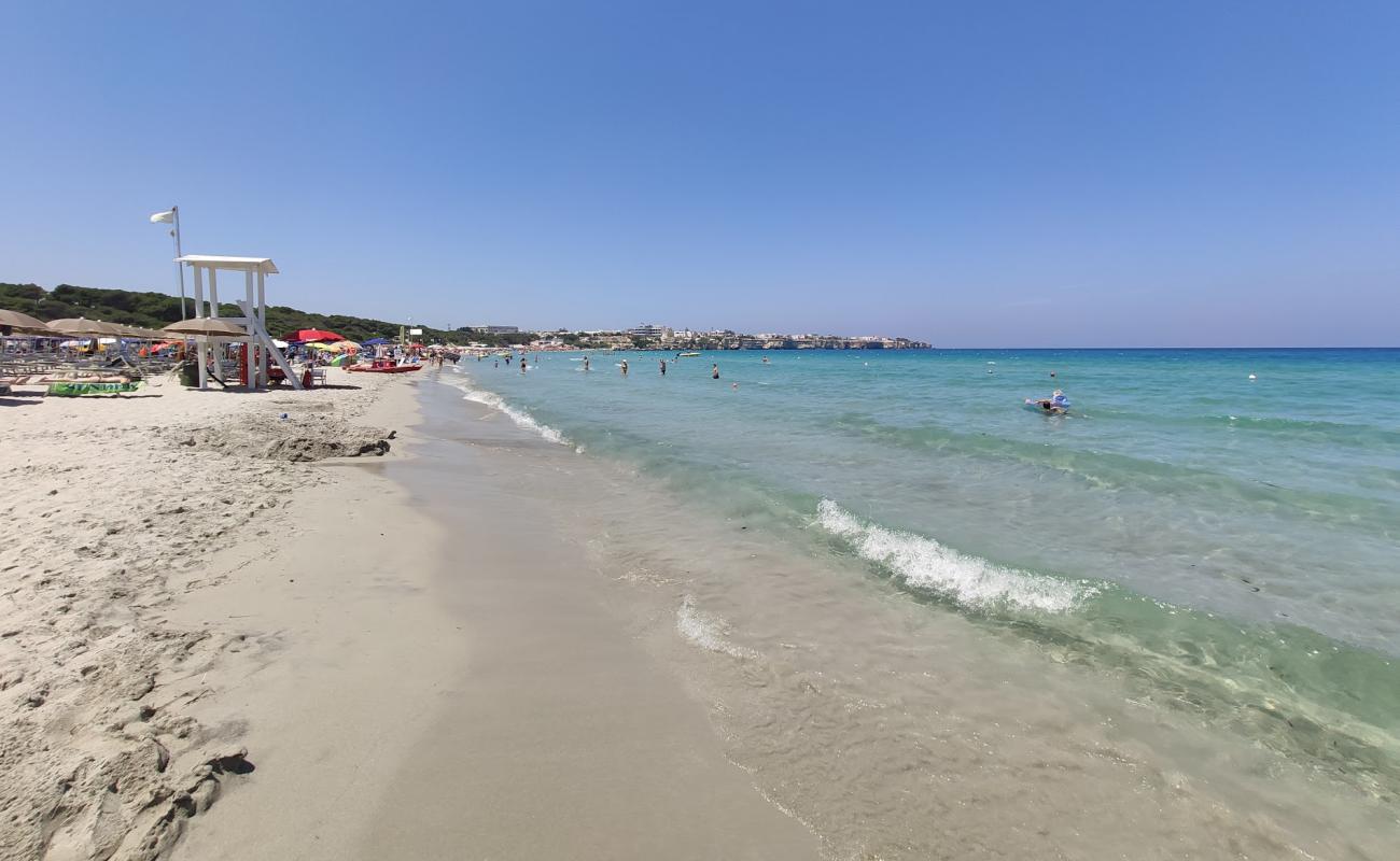 Foto af Spiaggia Torre dell'Orso med lys fint sand overflade