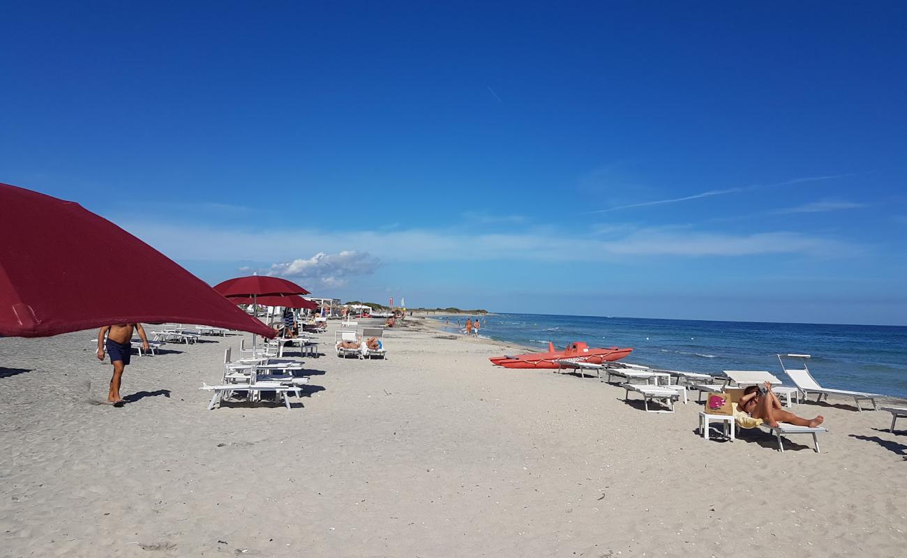 Foto af Ultima Spiaggia delle Cesine med lys sand overflade