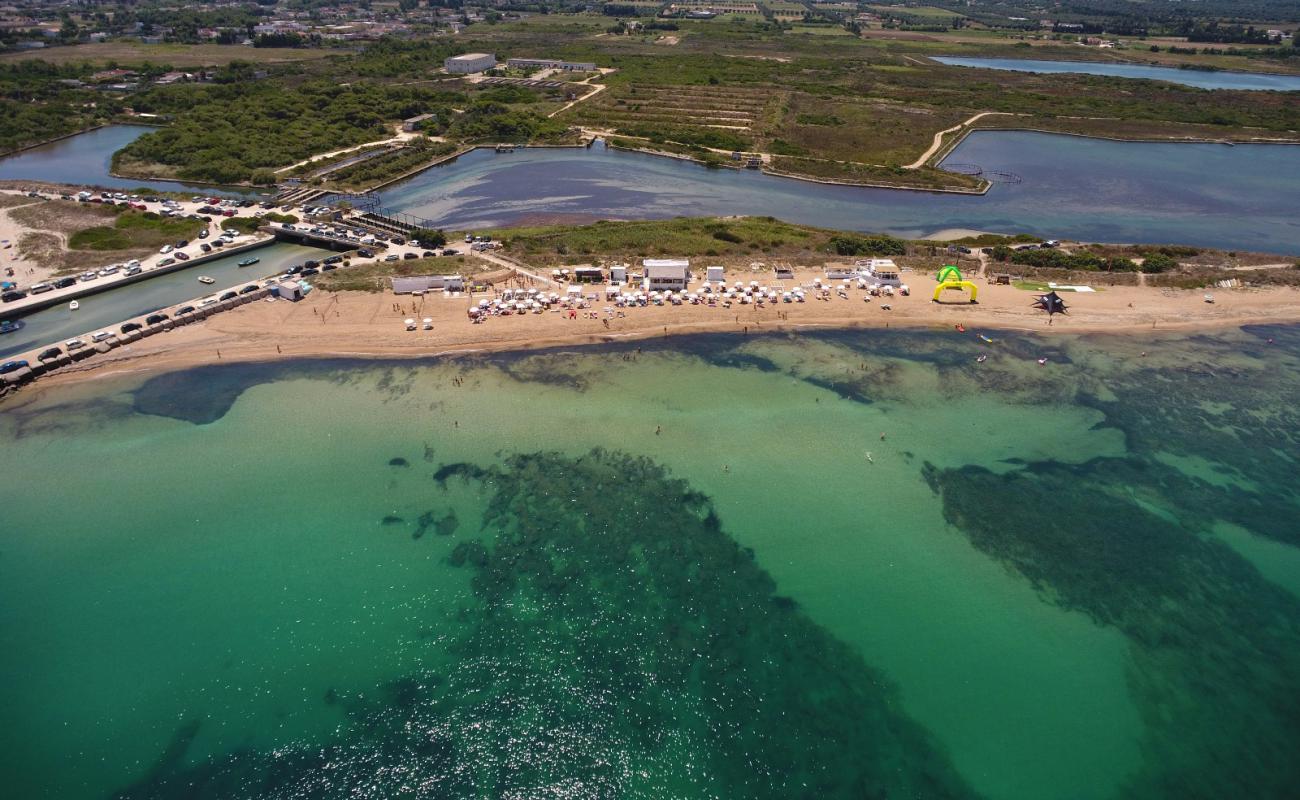 Foto af Istmo beach med lys sand overflade