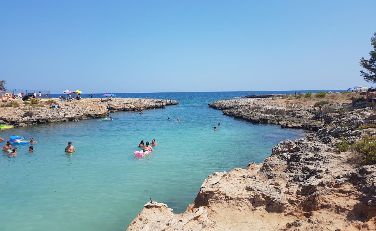 Foto af Cala Sottile beach med sten overflade