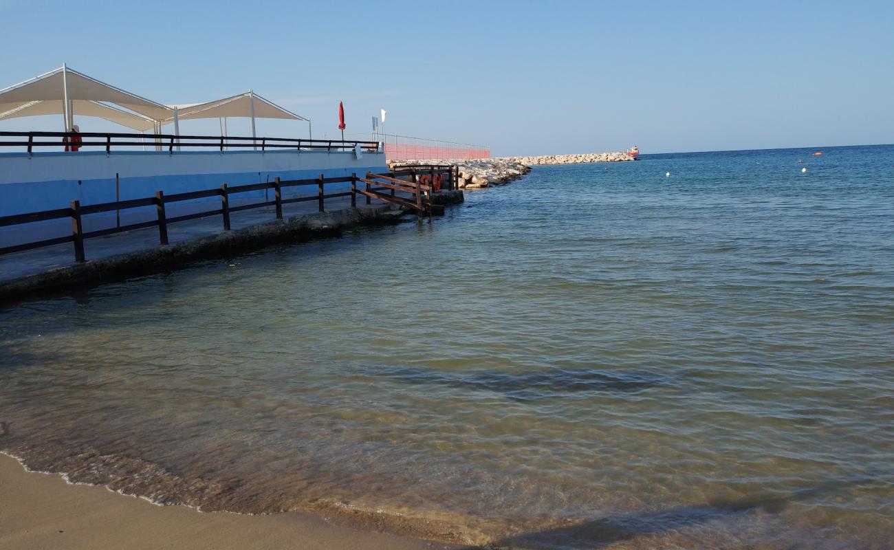 Foto af Lido Massimo beach med lys sand overflade