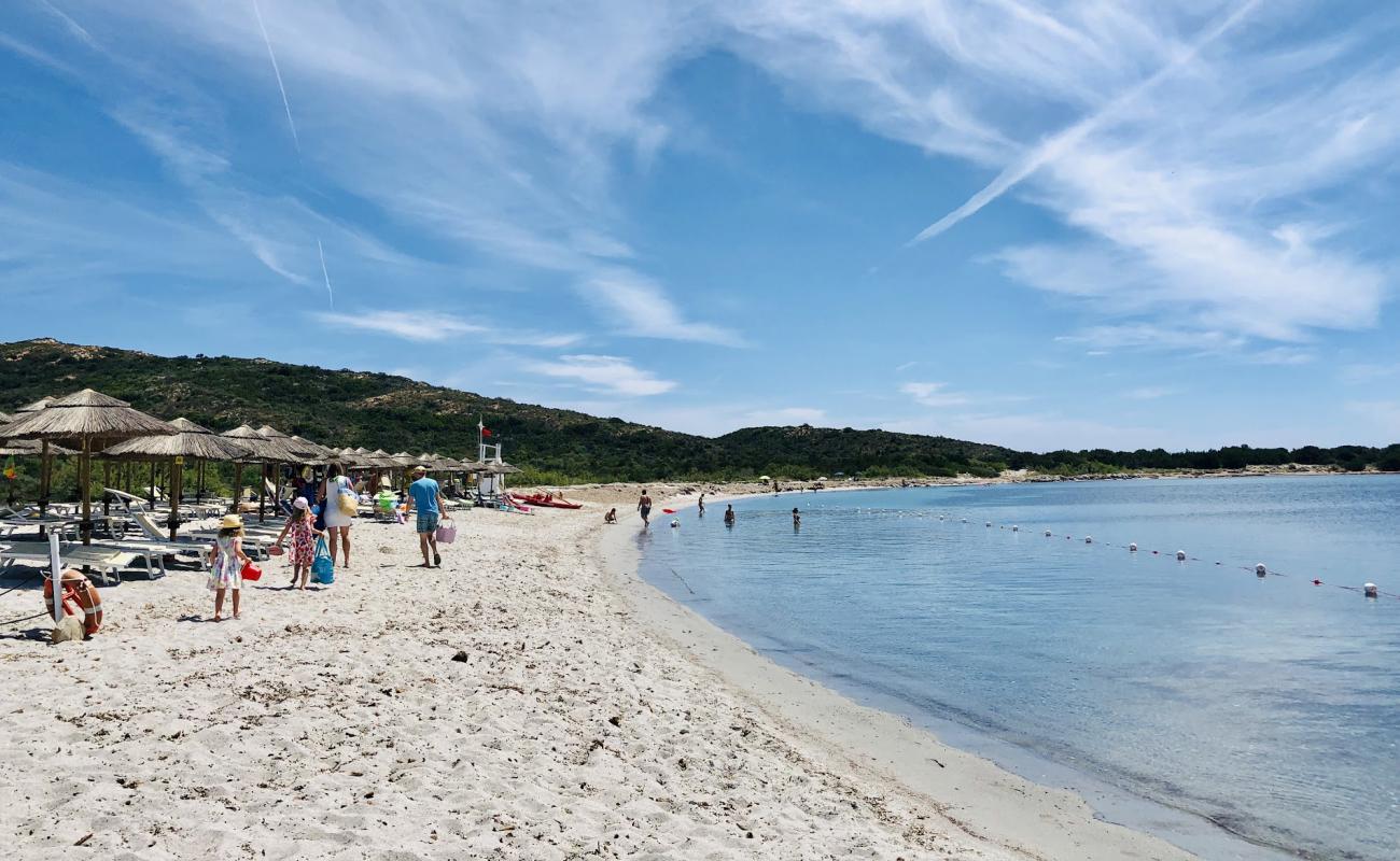 Foto af Salinedda beach med lys sand overflade