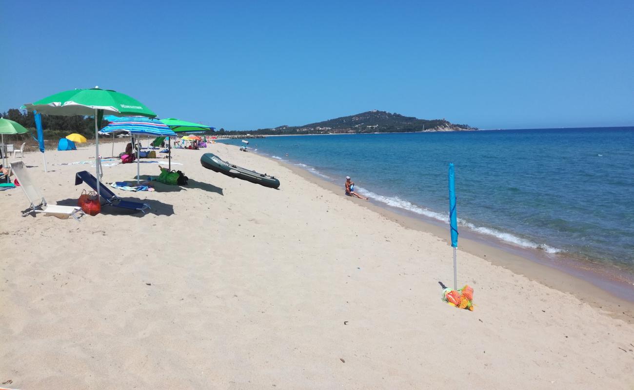 Foto af Spiaggia di S'Orologiu med lys sand overflade