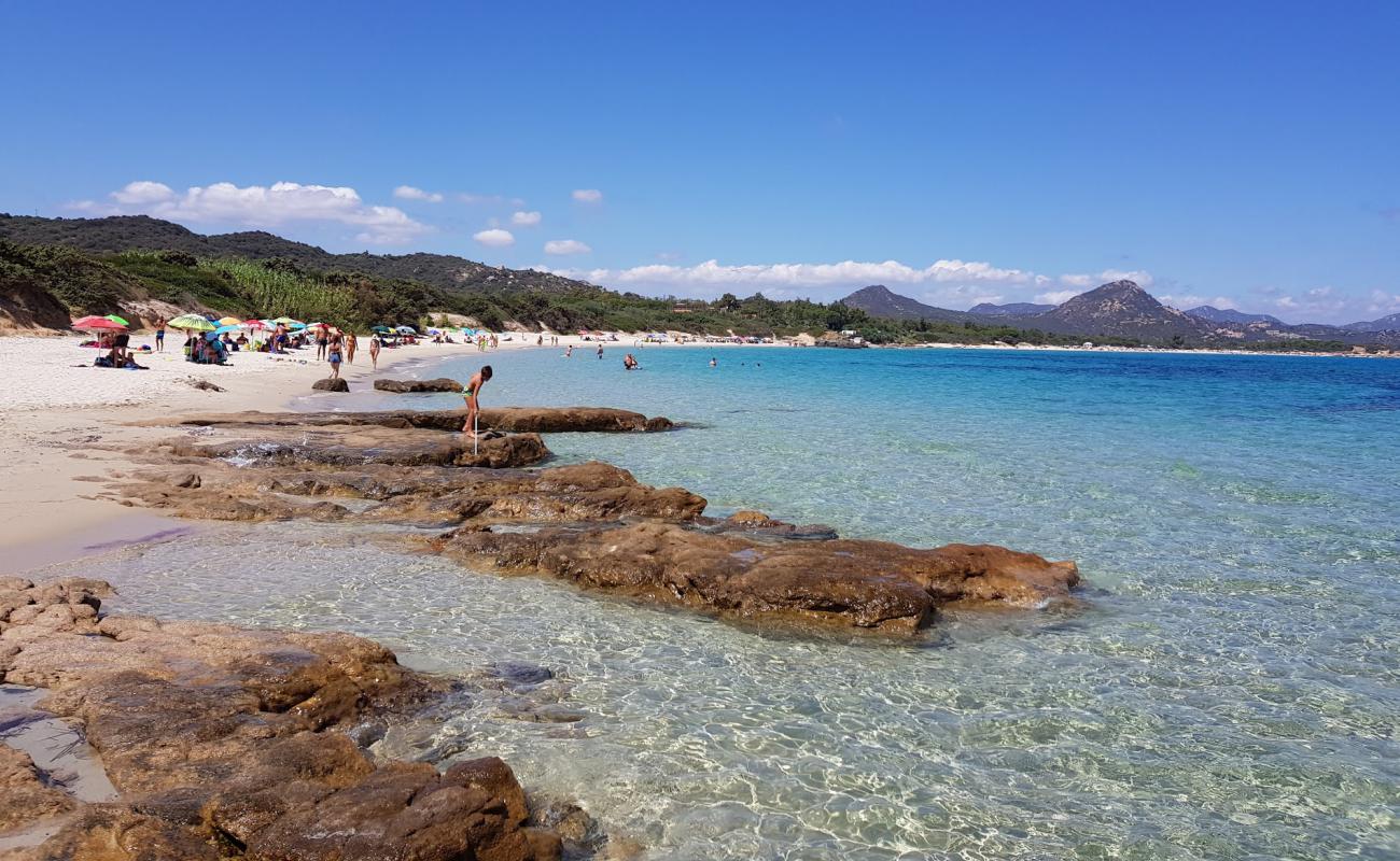 Foto af Sant'Elmo Strand med lys fint sand overflade