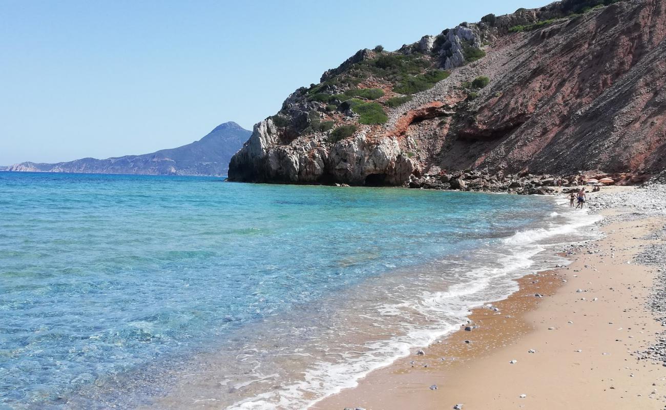 Foto af Spiaggia Di Buggerru med lys sand overflade