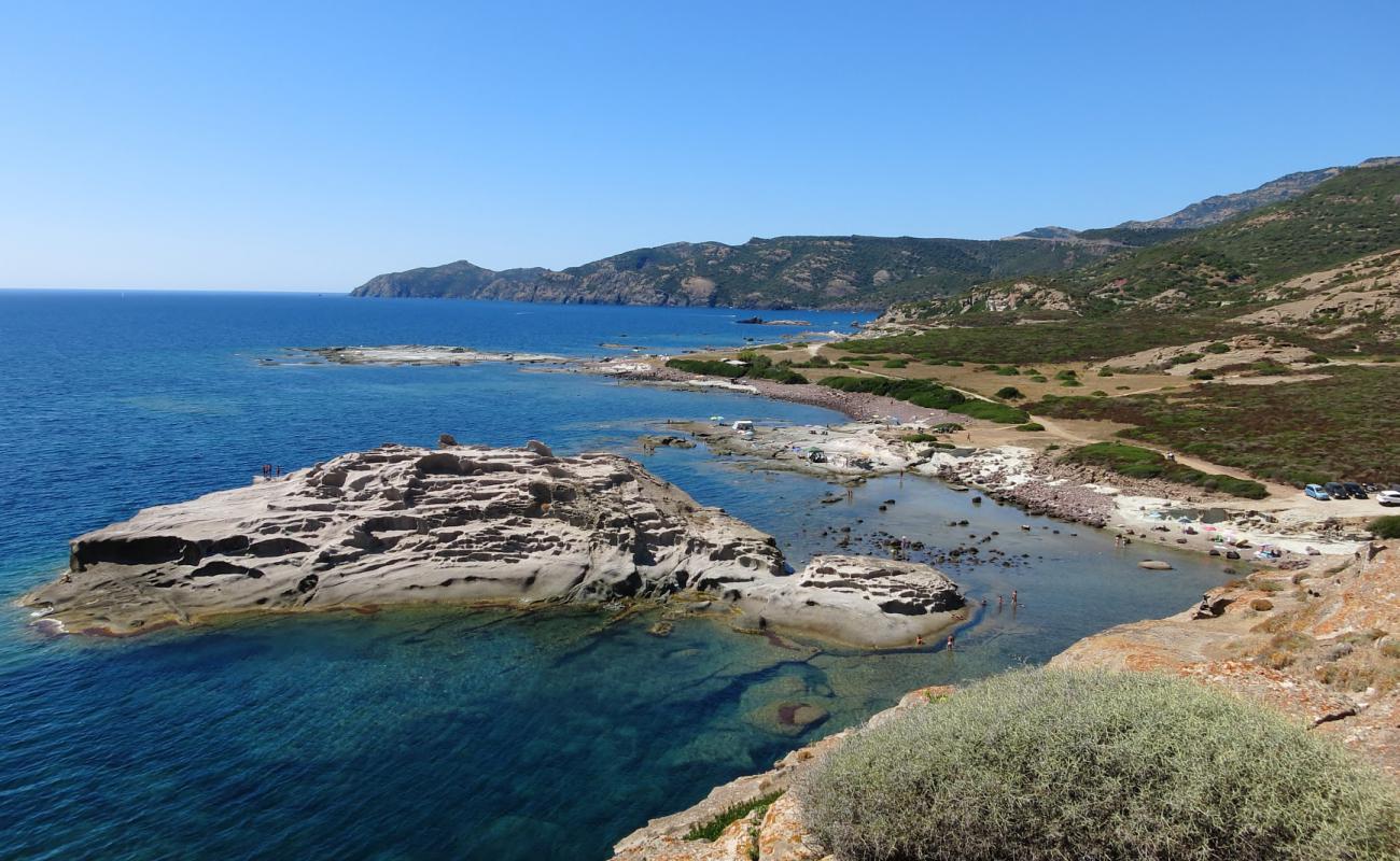 Foto af Torre Argentina beach med sten overflade