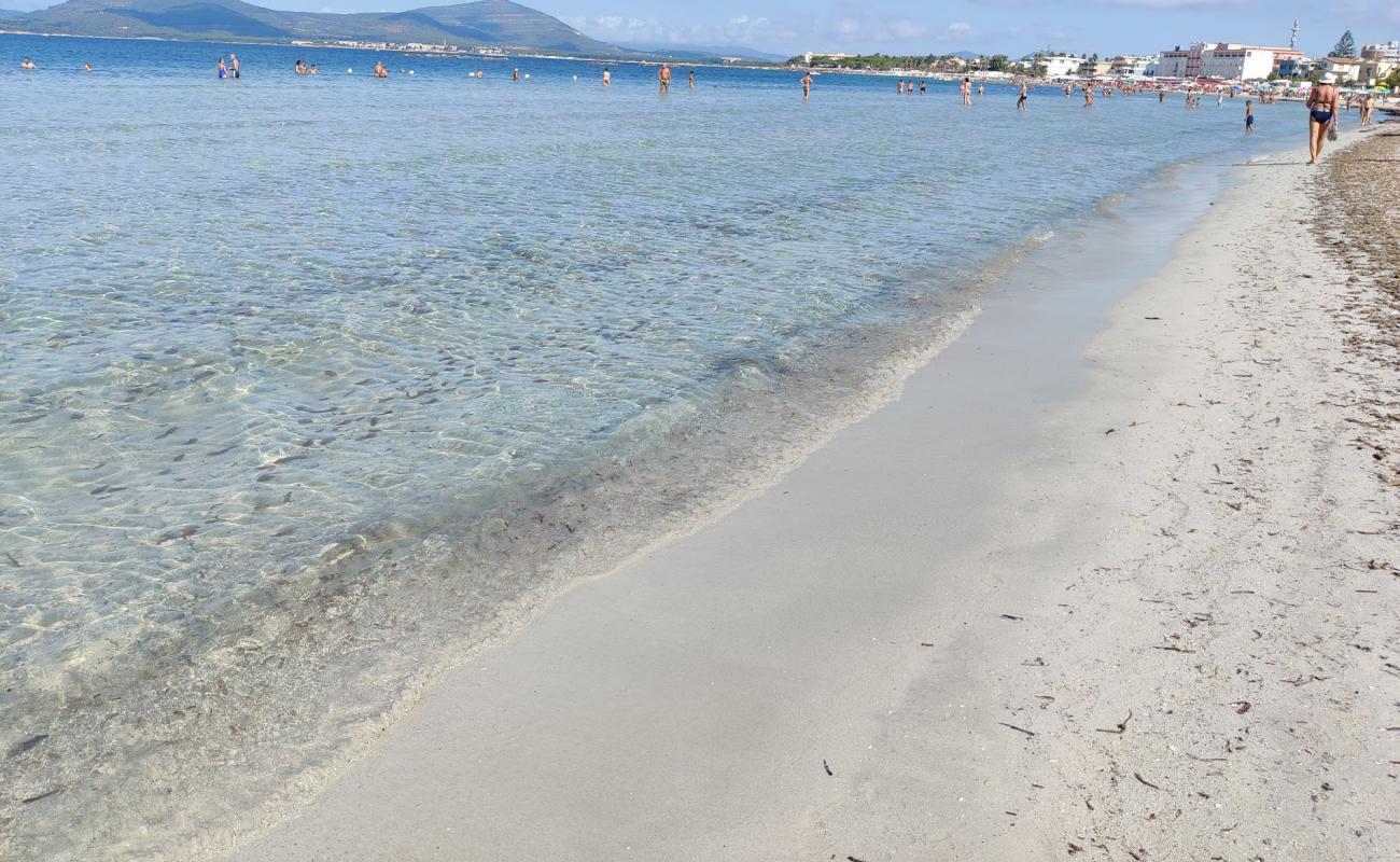 Foto af Lido di Alghero Strand med hvidt fint sand overflade