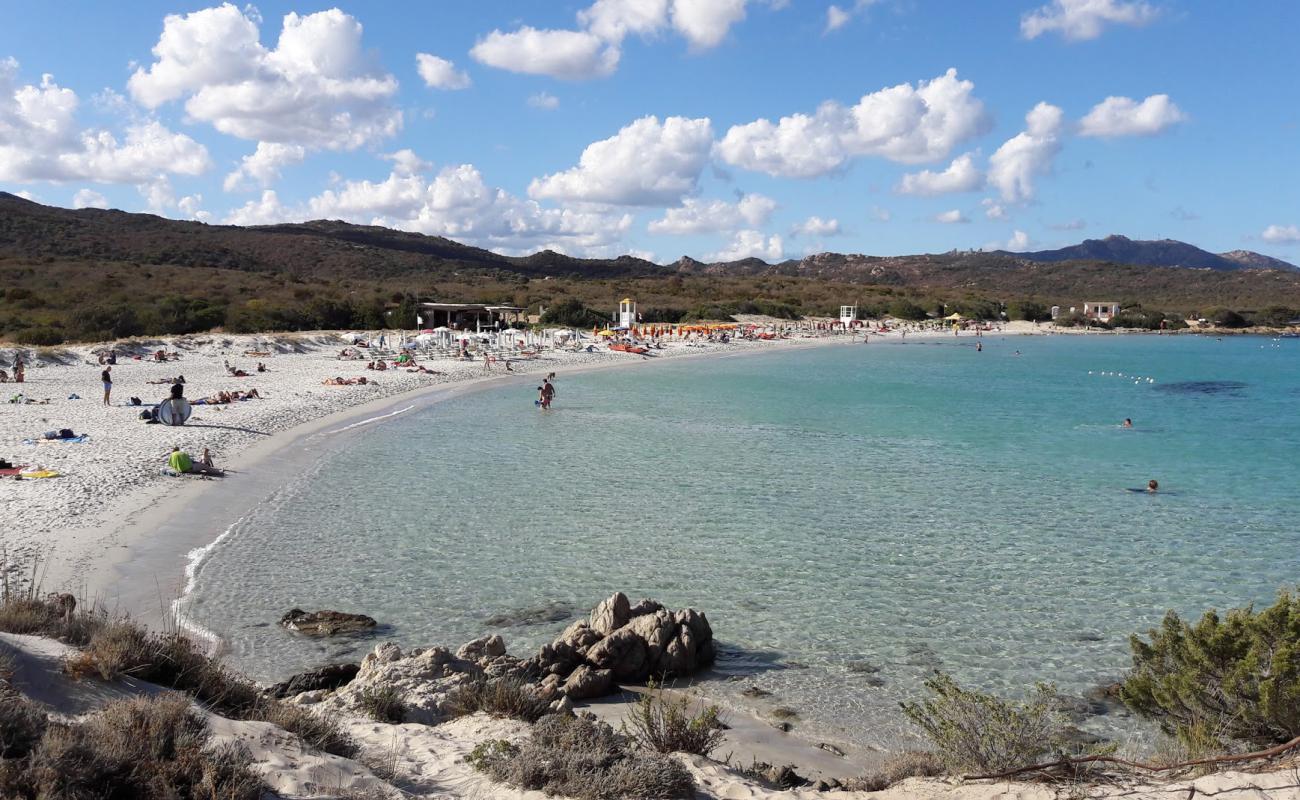 Foto af Portisco Strand med lys sand overflade