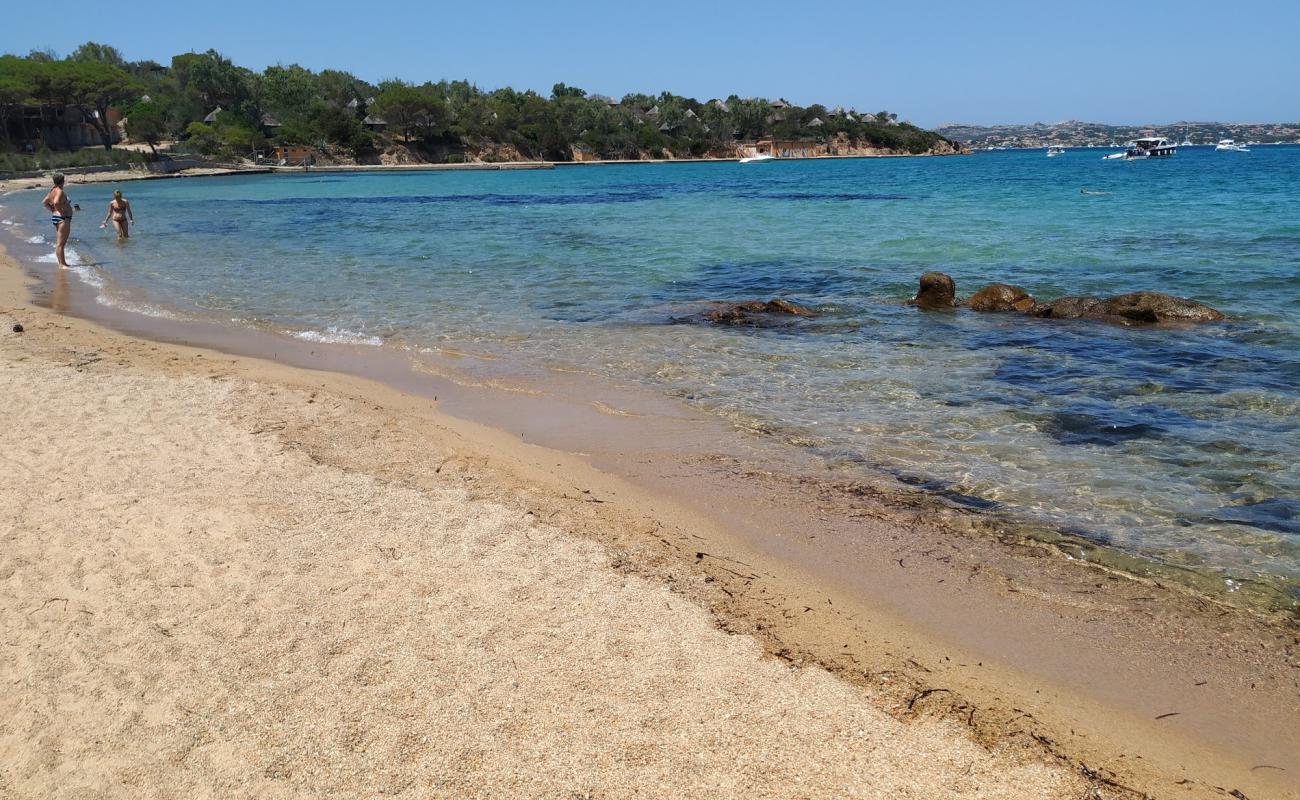 Foto af Cala Garibaldi beach med let fin sten overflade