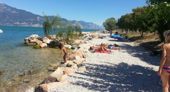 Torri del Benaco Beach