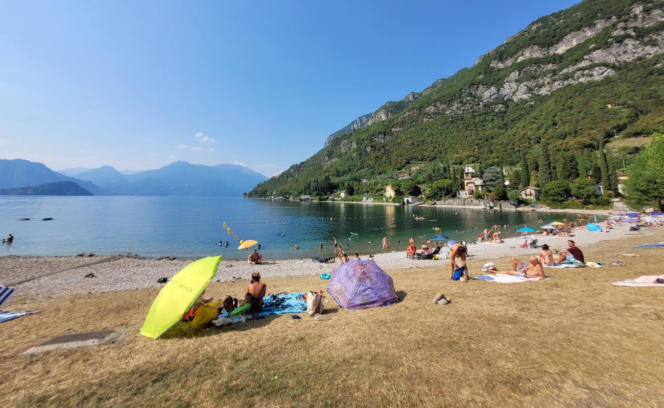 Foto af Lierna Strand med grå sten overflade