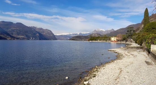 Spiaggia libera Pilzone