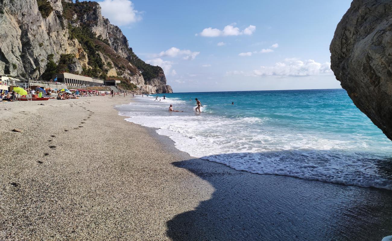 Foto af Spiaggia dei Saraceni med let fin sten overflade