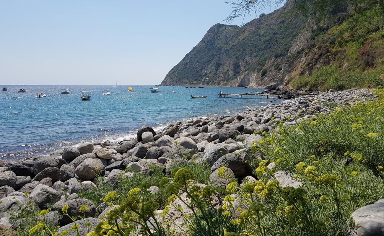 Foto af Spiaggia Scarrupata med sten overflade