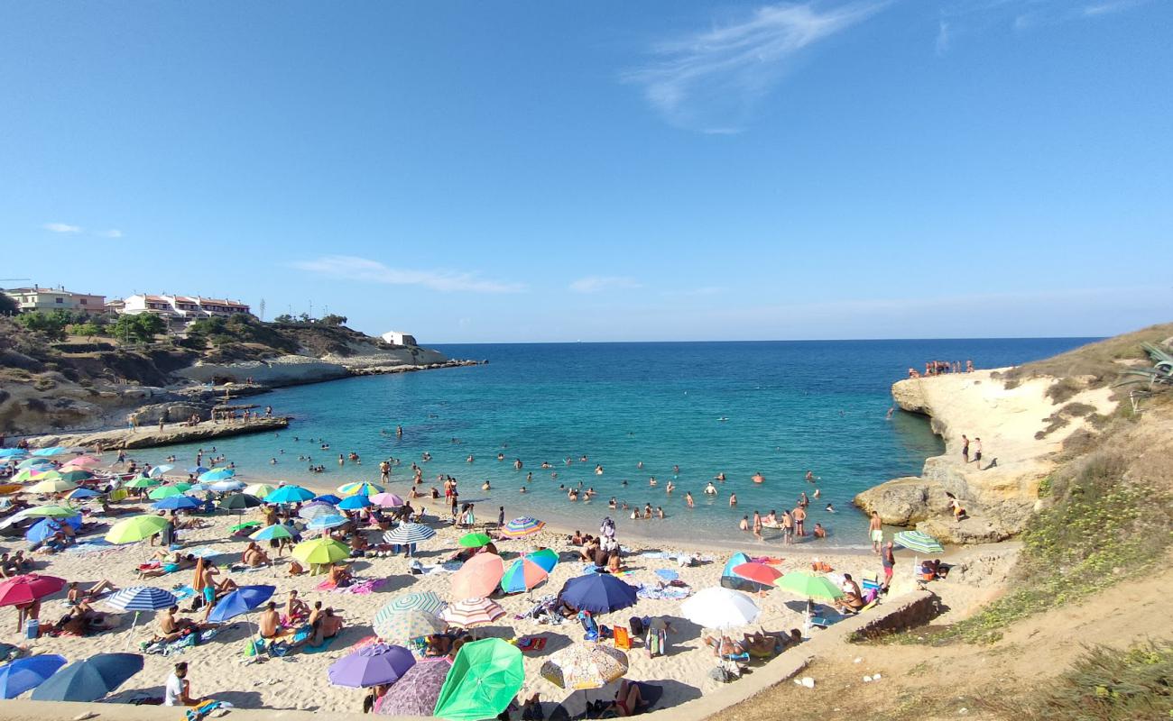 Foto af Spiaggia di Balai med lys sand overflade