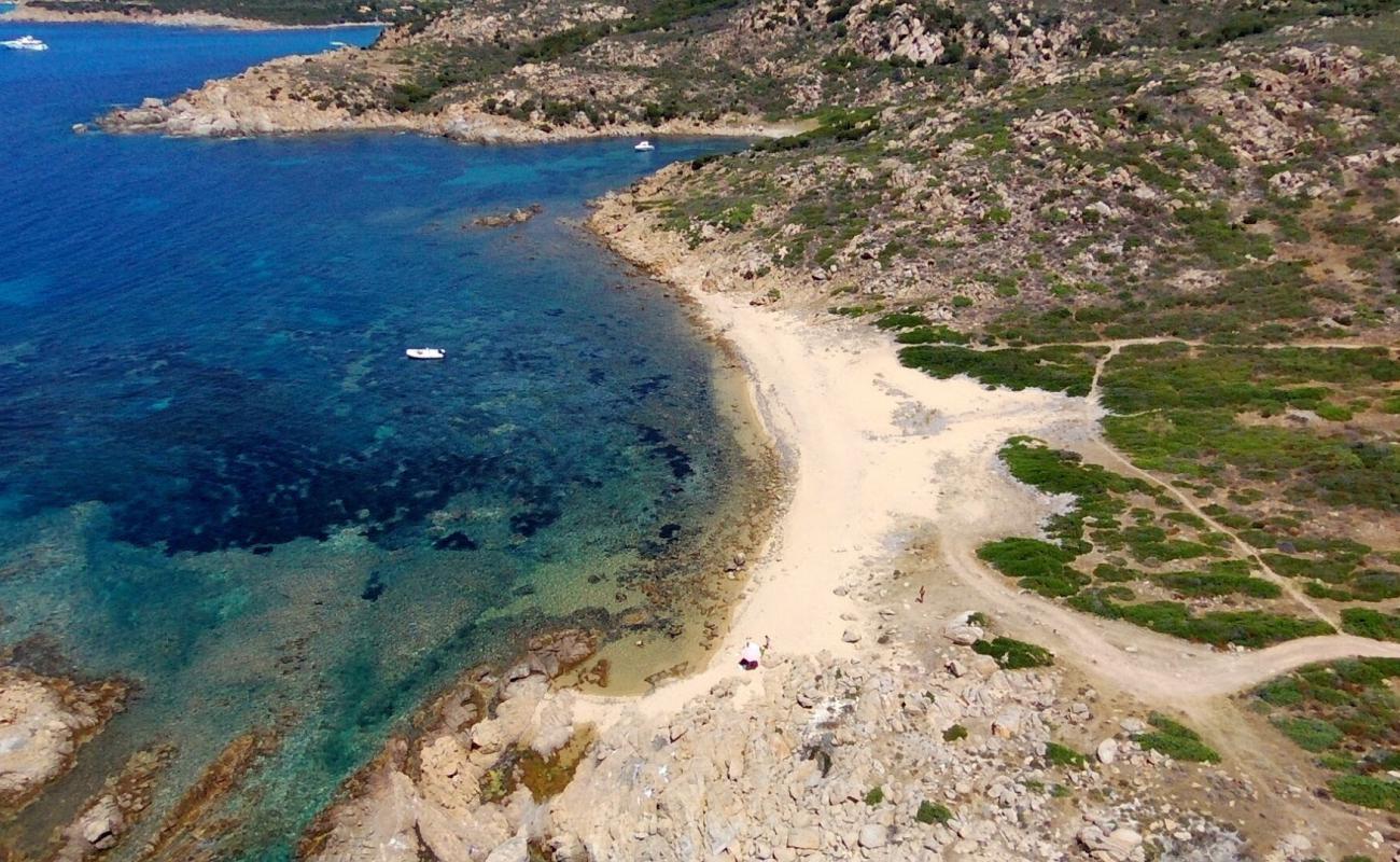 Foto af Spiaggia di Ferraglione med lys sand overflade