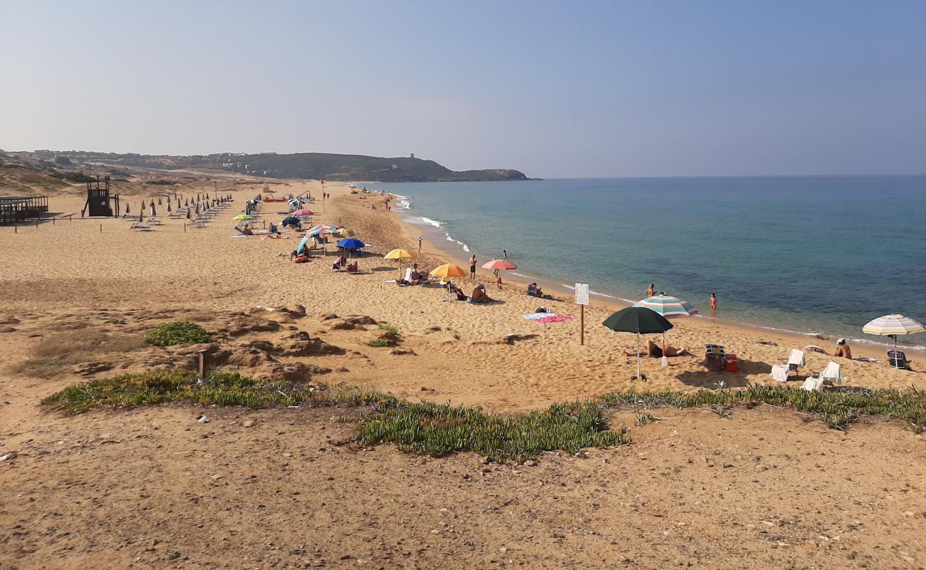 Foto af Spiaggia di Pistis med lys sand overflade