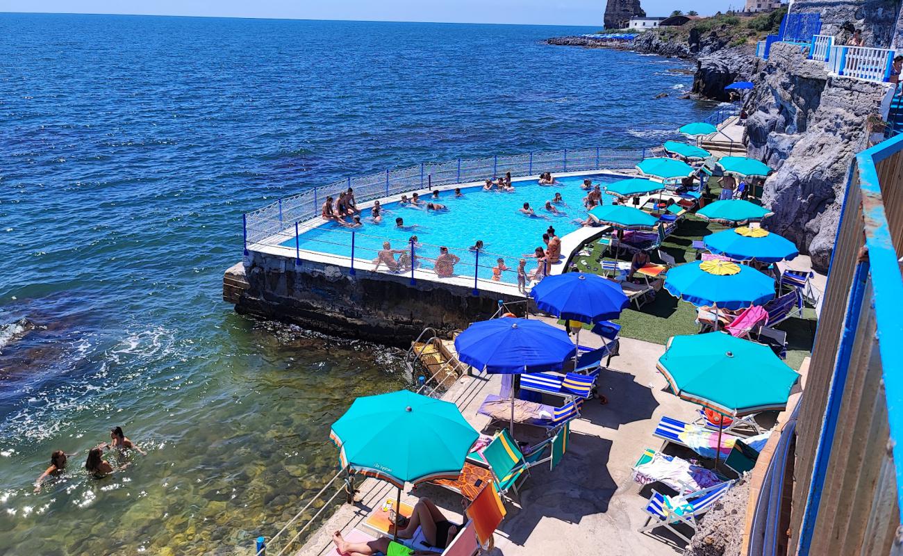 Foto af Spiaggia Villa Inglese med sten overflade