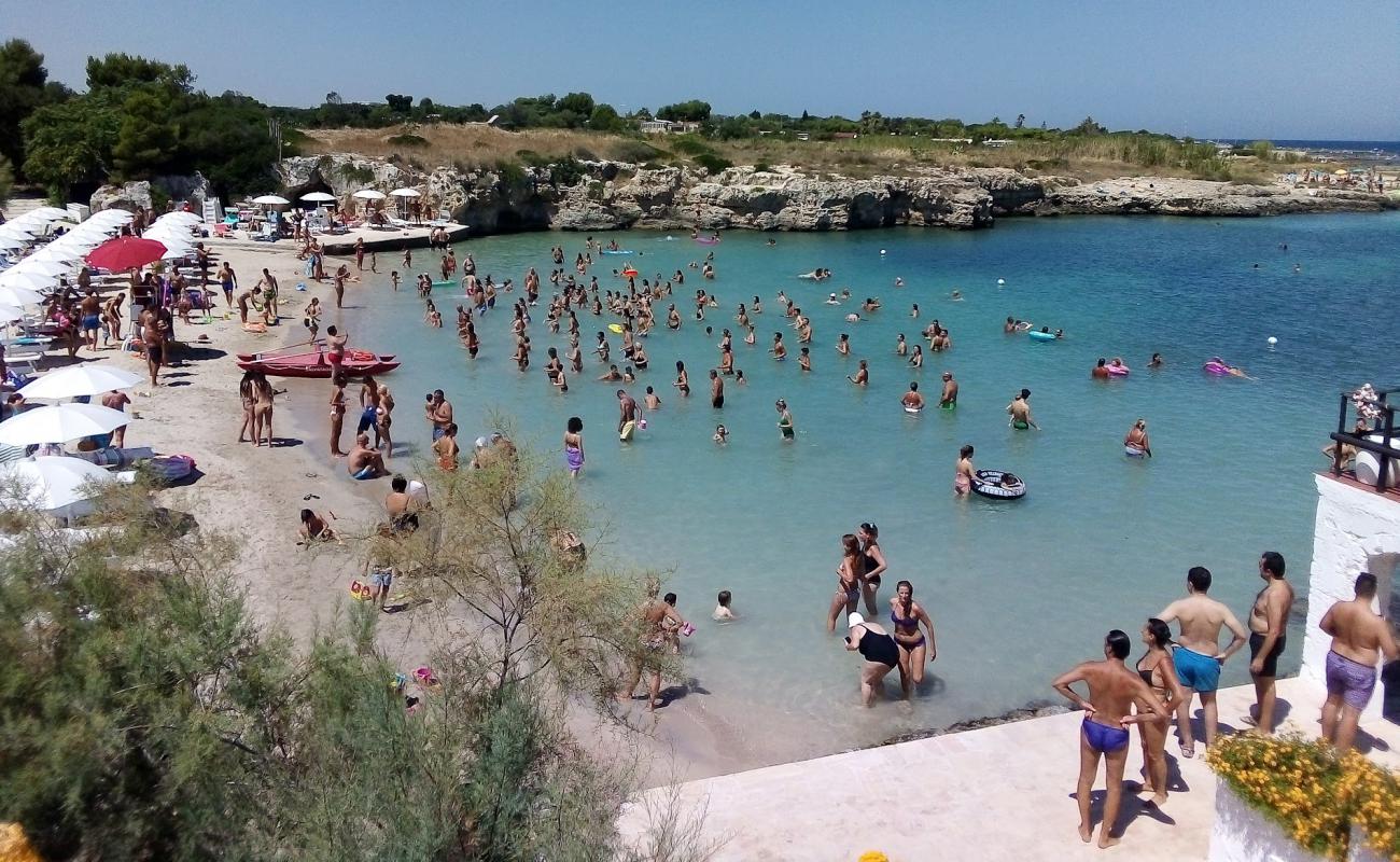 Foto af Cala San Giovanni med lys sand overflade