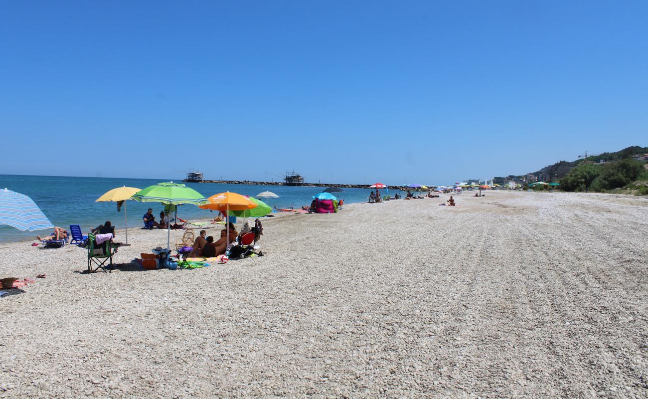 Foto af Spiaggia di Calata Cintioni med grå fin sten overflade