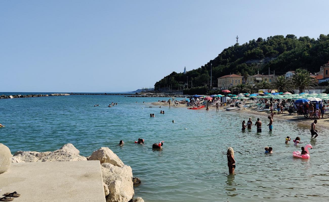 Foto af Spiaggia dei Pedaso med lys sand overflade