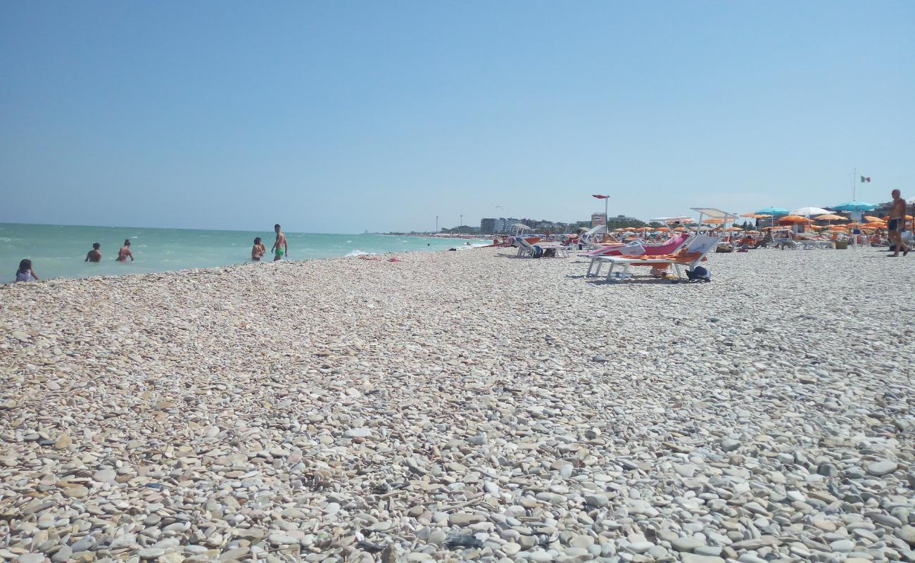 Foto af Spiaggia Sergio Piermanni med let sand og småsten overflade