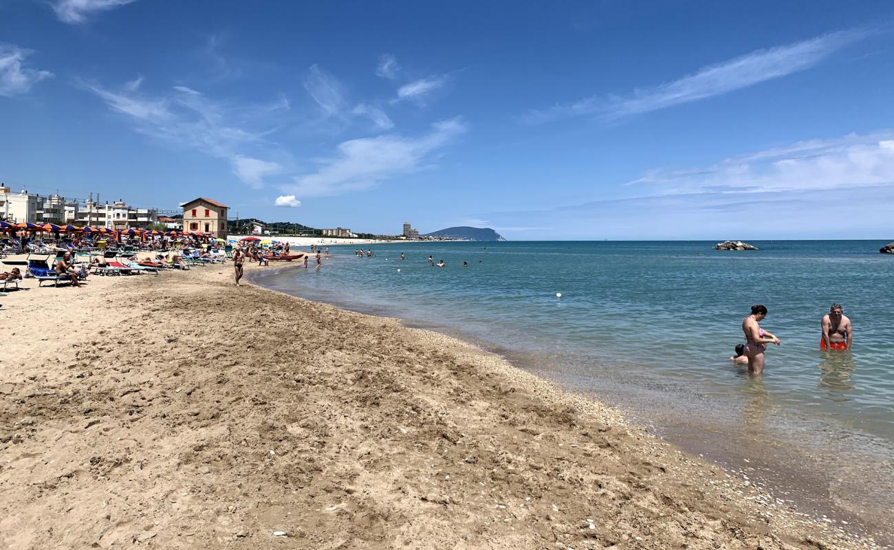 Foto af Lido Stabilimento Balneare Santina med lys sand overflade