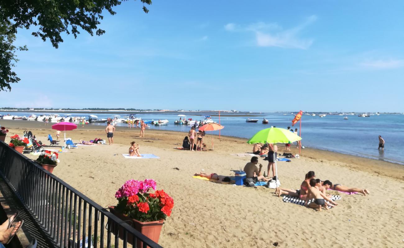 Foto af Spiaggia del Bacan med lys sand overflade