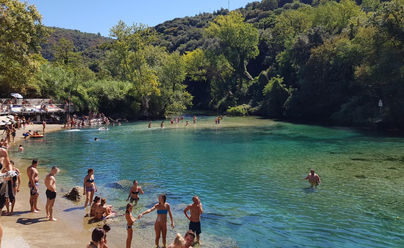 Foto af Spiaggia Mole di Narni med sten overflade