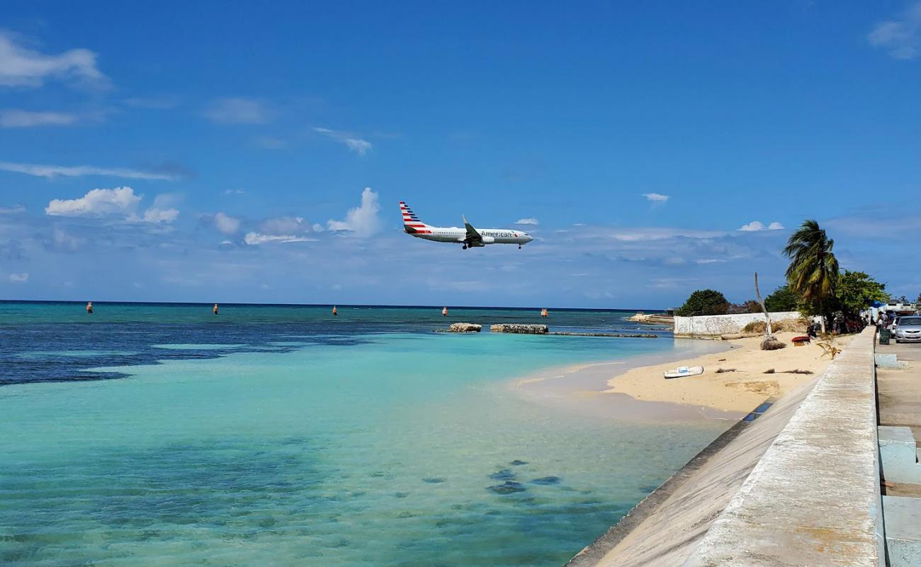 Foto af Dead End Beach med lys sand overflade