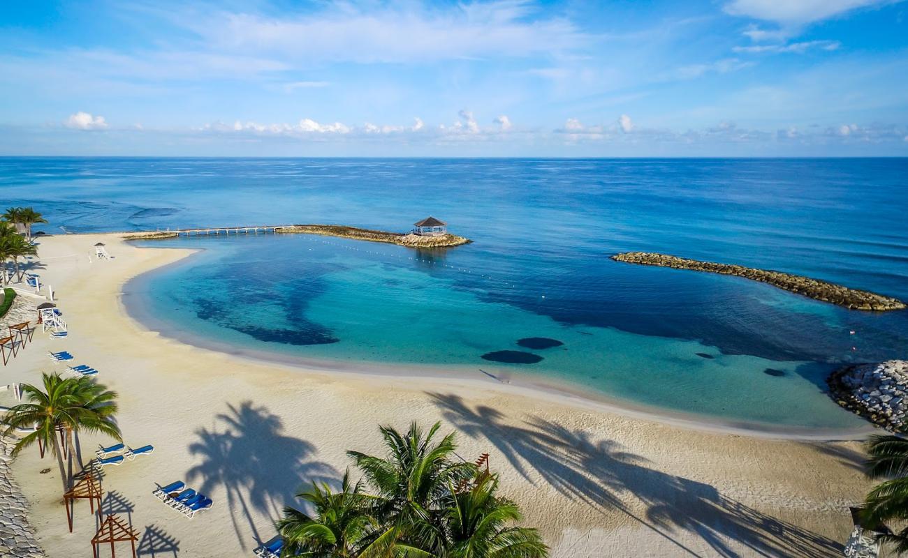 Foto af Jewel Grande Montego Bay Strand med lys fint sand overflade