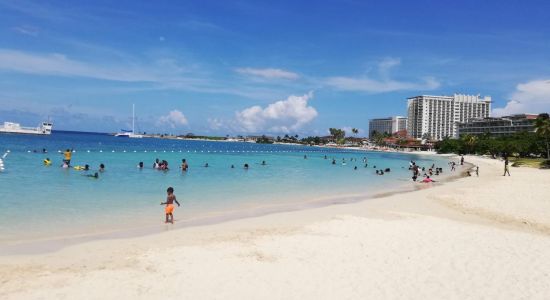 Ocho Rios Bay Strand