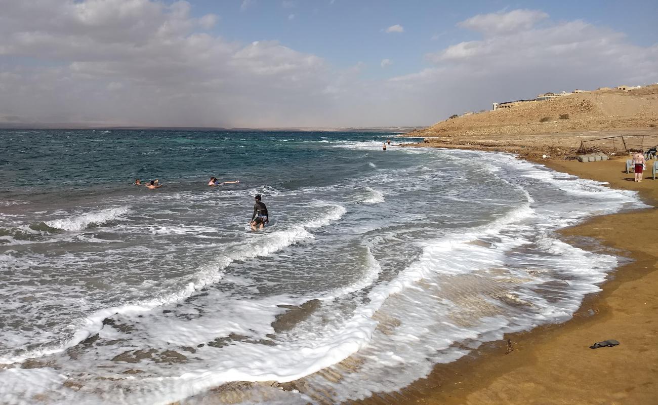 Foto af Amman Beach med lys sand overflade