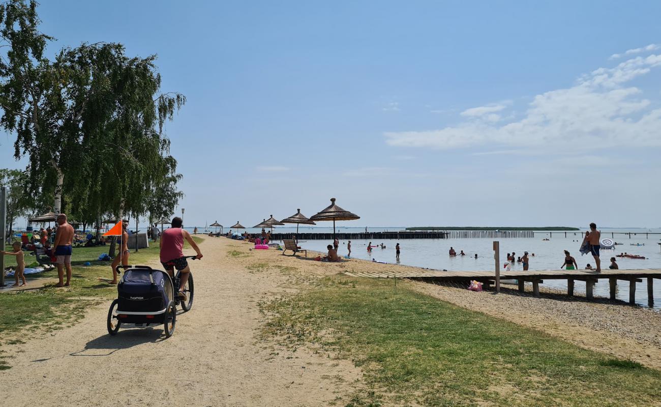 Foto af Seebad Breitenbrunn med let sand og småsten overflade