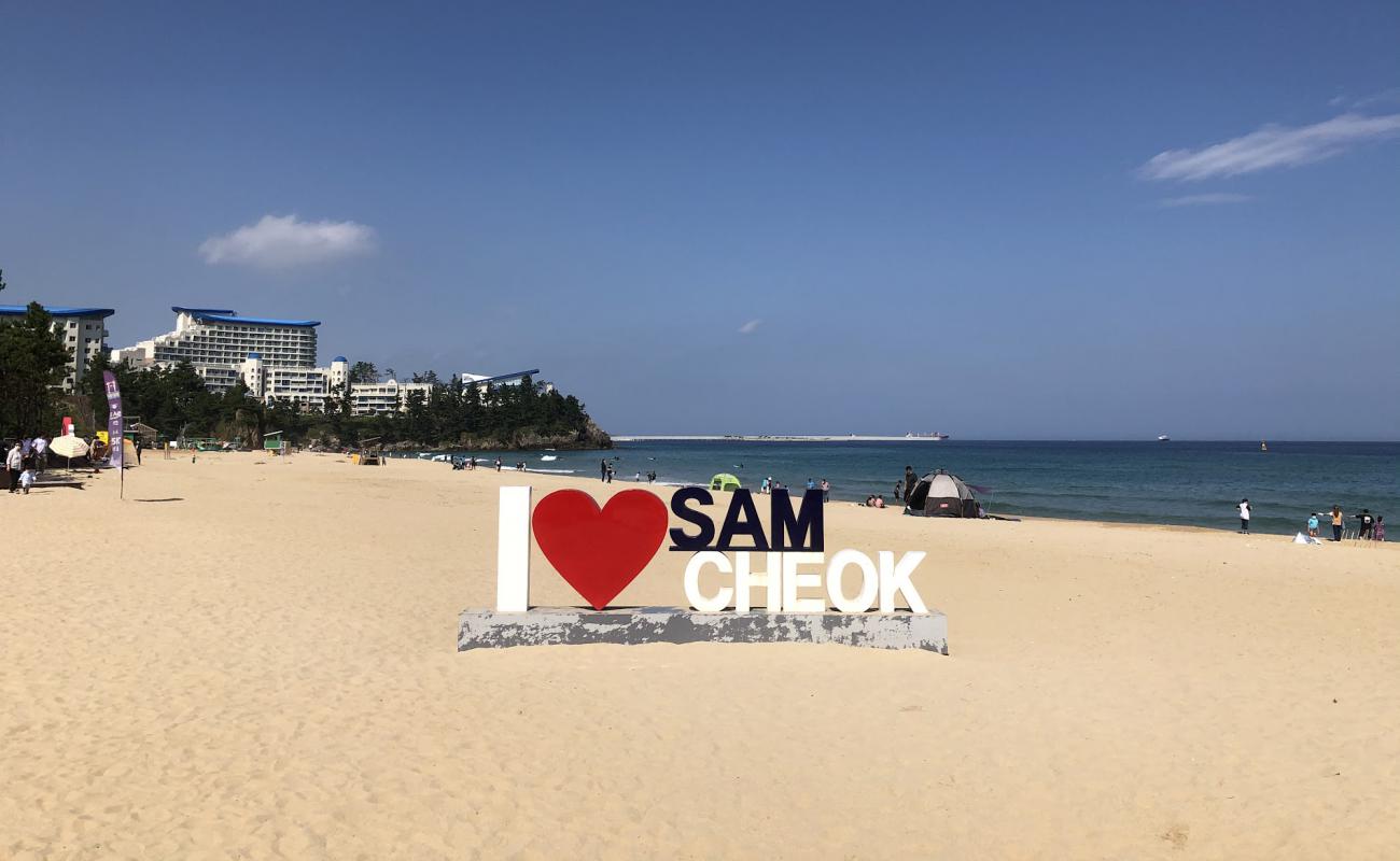 Foto af Samcheok Beach med lys sand overflade