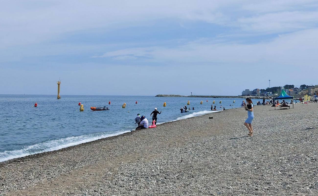 Foto af Najeong Beach med grå sten overflade